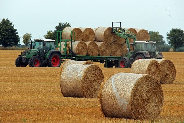 How to Load Hay for Transport: A Practical Guide for Farmers - Minnuo ...